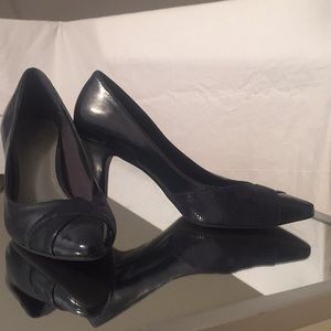 East 5th Navy Blue Pumps